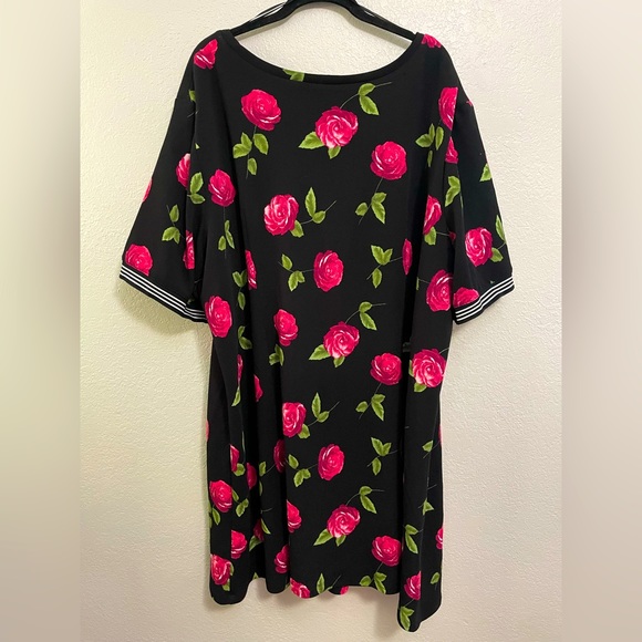R&K ROSE T-SHIRT DRESS - Picture 1 of 2